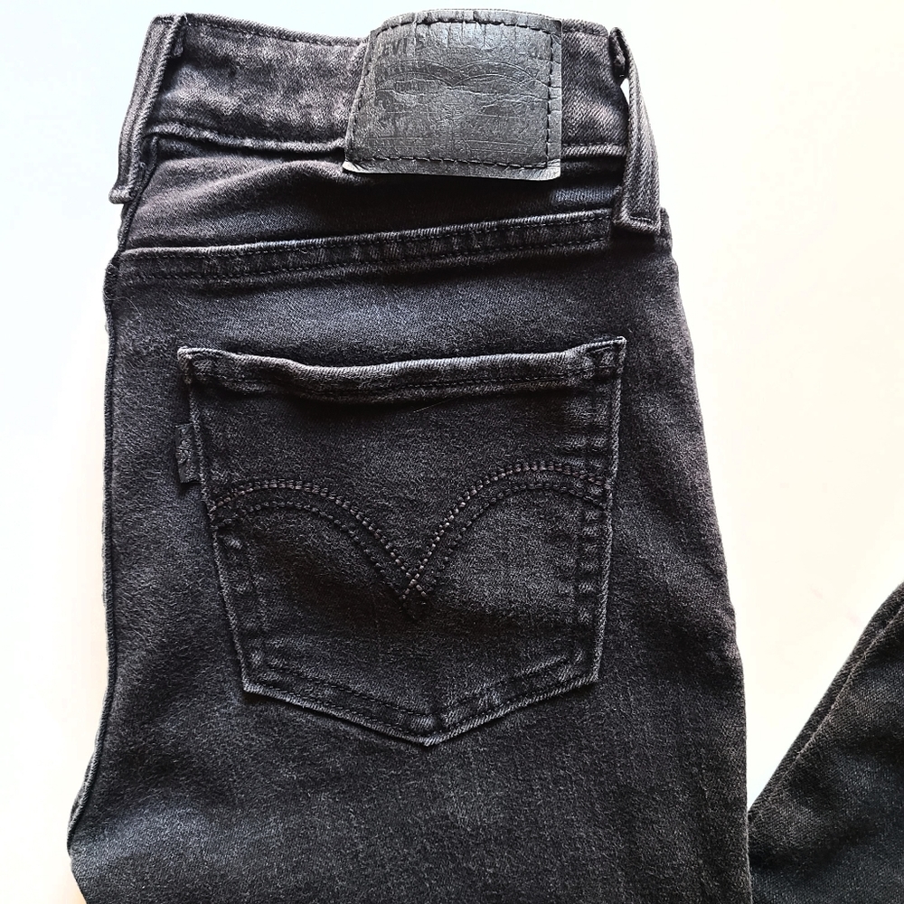 Levi's Super Skinny Black Jeans - Picture 2 of 7